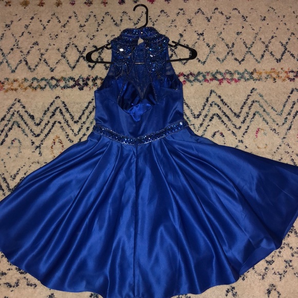 A beautiful royal blue homecoming dress - Picture 2 of 3